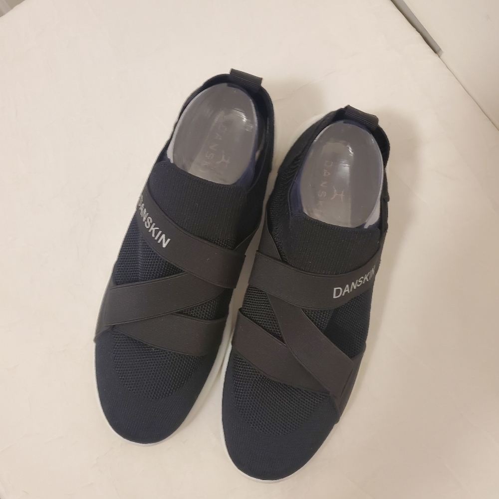 Danskin Elite Stretch Knit Black Slip-on Sneaker Shoe Size 10 - Picture 9 of 13